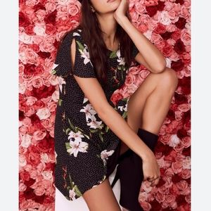 Lulus Avant Garden Black Floral Print Skater Dress Polka Dot Mini Medium